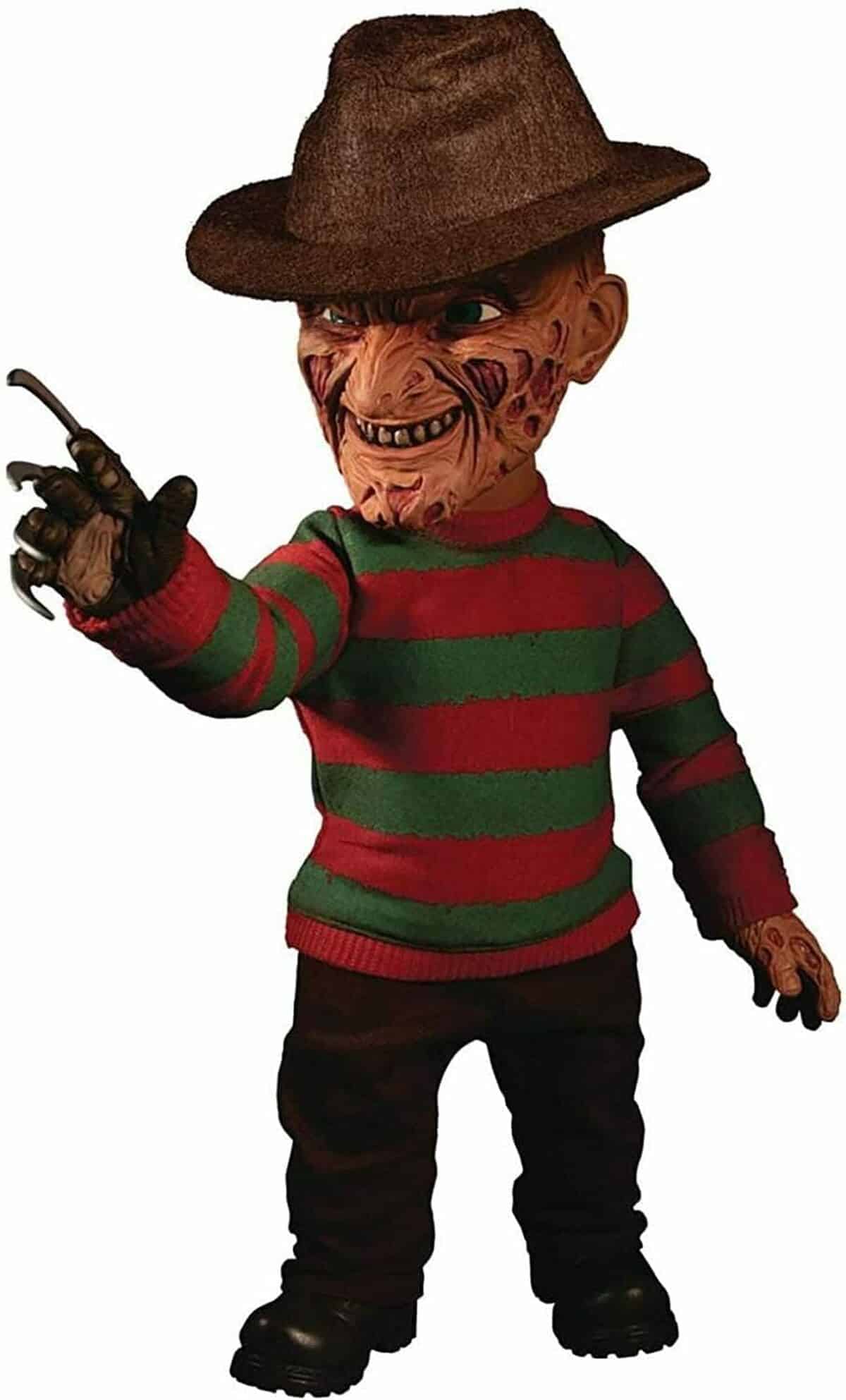 Test de la poupée Freddy Krueger Mega Scale par Mezco Toyz