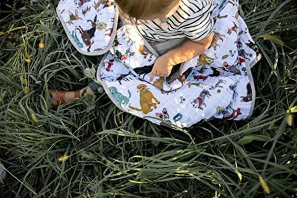 Découvrez notre test détaillé de la couverture guateada en mousseline Little Unicorn Woof : qualité, confort et avis honnête pour les parents. 