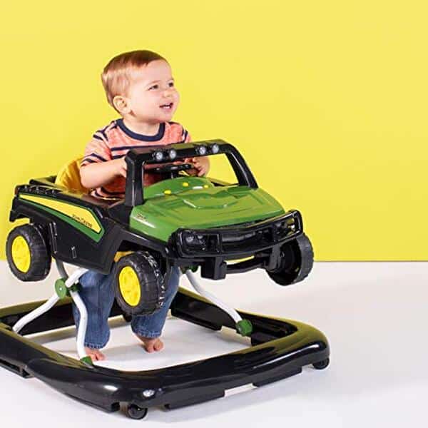 Découvrez notre test détaillé du centre d'activités Bright Starts John Deere 4-en-1 Gator Green pour bébé de 6 mois et plus : caractéristiques, avantages et avis d'experts. 