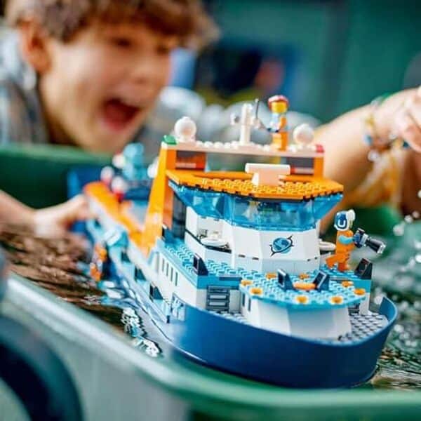 Découvrez notre test complet du set LEGO City 60368 : caractéristiques, qualité de construction et avis détaillé sur ce navire d'exploration arctique. 