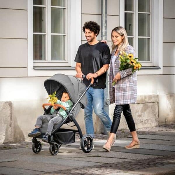 Découvrez notre test complet de la poussette hauck Uptown gris chiné : confort, praticité et sécurité pour votre bébé dès la naissance. Avis d'expert et conseils. 