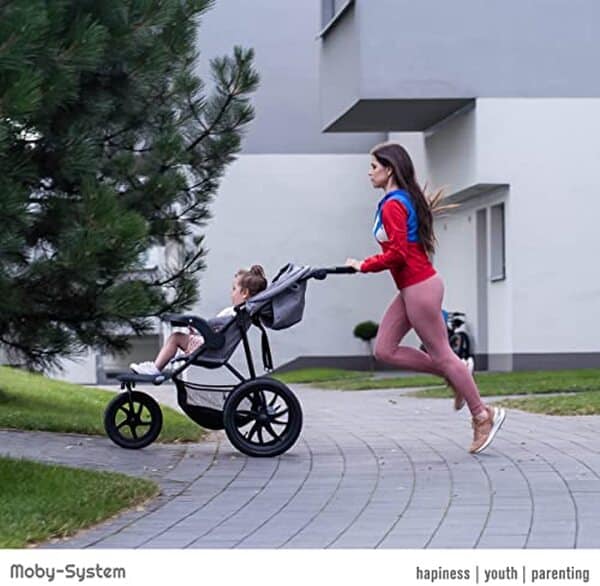 Dรฉcouvrez notre test dรฉtaillรฉ de la poussette tout terrain Moby-System Runner Mountain : performances, confort et praticitรฉ pour les parents actifs.