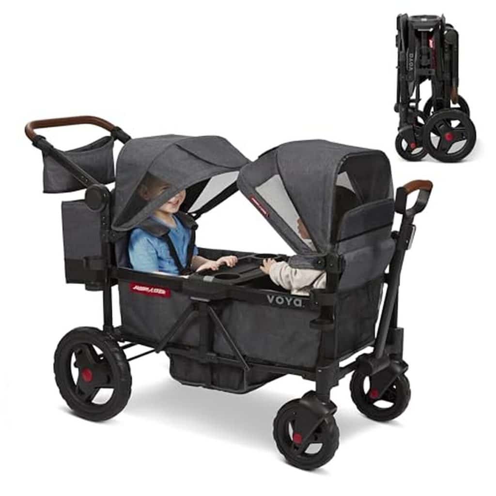 Test de la poussette double Radio Flyer Voya : confort et protection uv