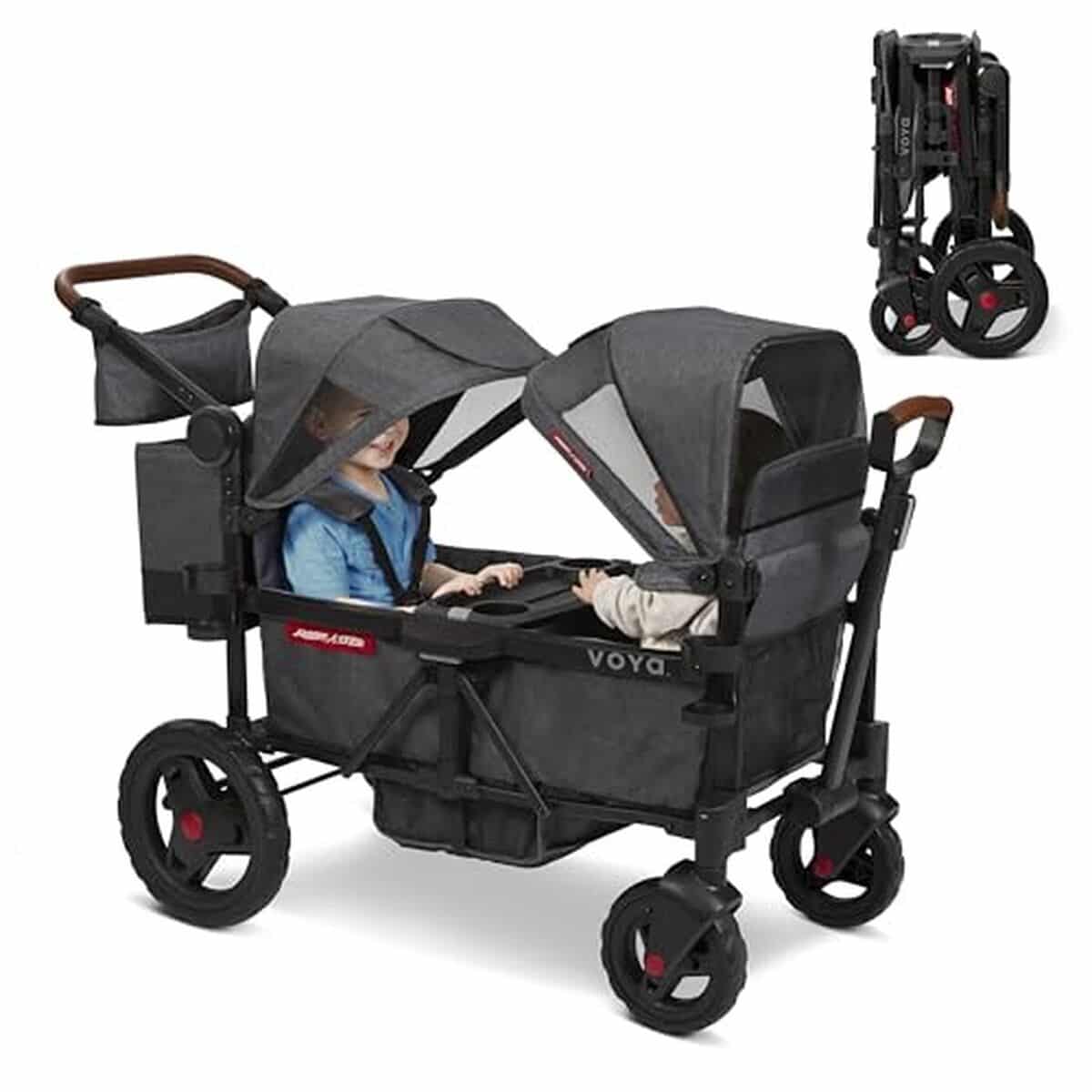 Test de la poussette double Radio Flyer Voya : confort et protection uv